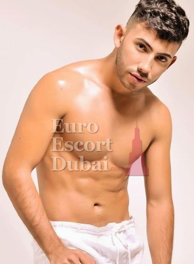 Takeshi, 25, escort in Dubai — black hair, 185 cm (photo 3 of 7)