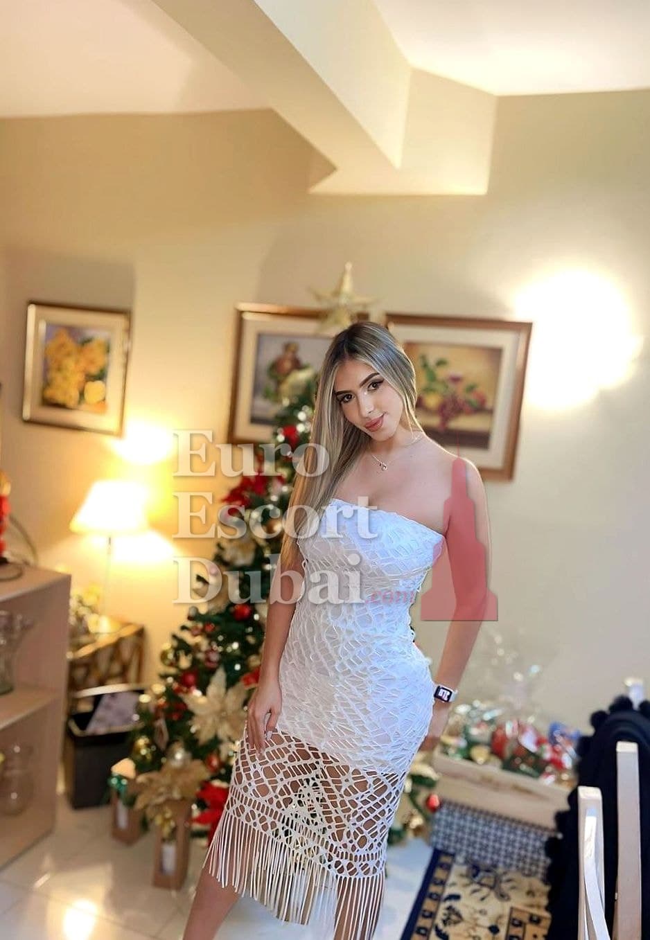 Barbara, 30, escort in Dubai — 176 cm, blonde hair (photo 3 of 5)