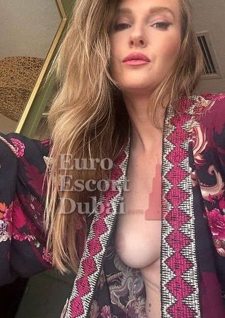 Sally, 29, escort in Dubai — 170 cm, blonde hair (photo 4 of 4)