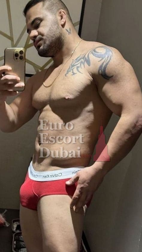 Xavier, 24, escort in Dubai — 170 cm, black hair (photo 4 of 13)
