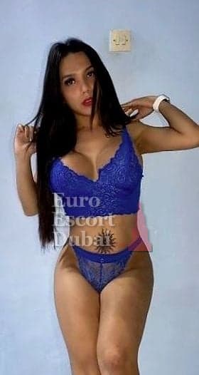 Hyuna, 27, escort in Dubai — 164 cm, black hair (photo 6 of 13)