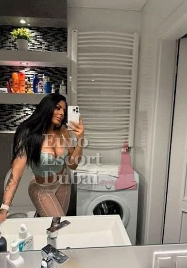 Valentina, 28, escort in Abu Dhabi — Brazilian, 167 cm (photo 8 of 10)