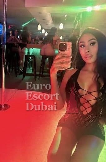 Rafaella, 21, escort in Dubai — brown hair, Colombian (photo 10 of 13)