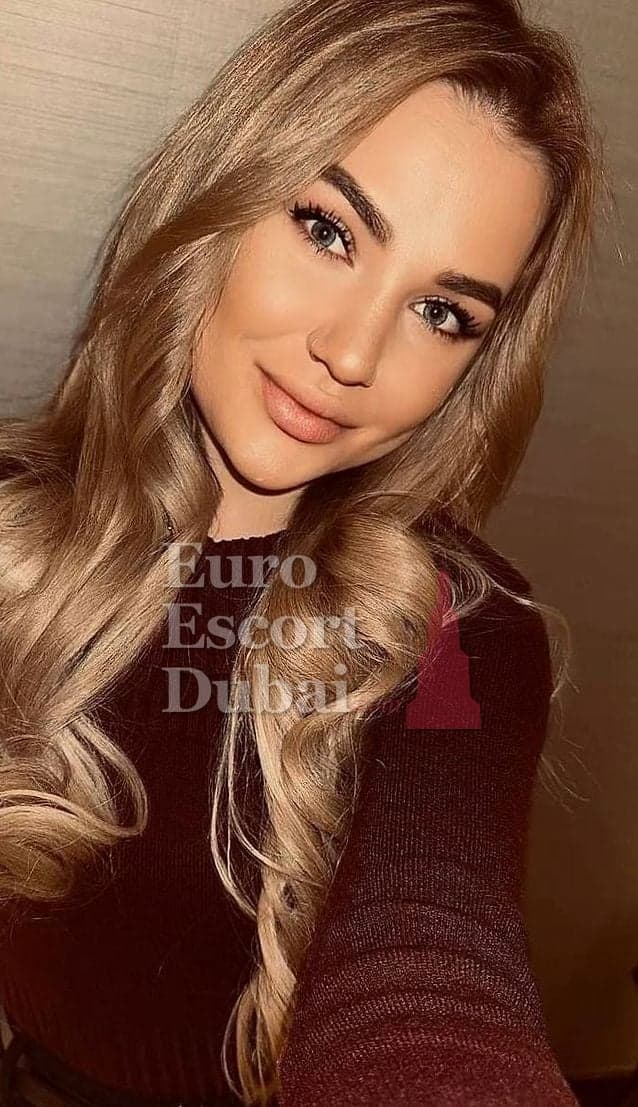 Lenka, 27, escort in Dubai — brown hair, Belarusian (photo 7 of 13)