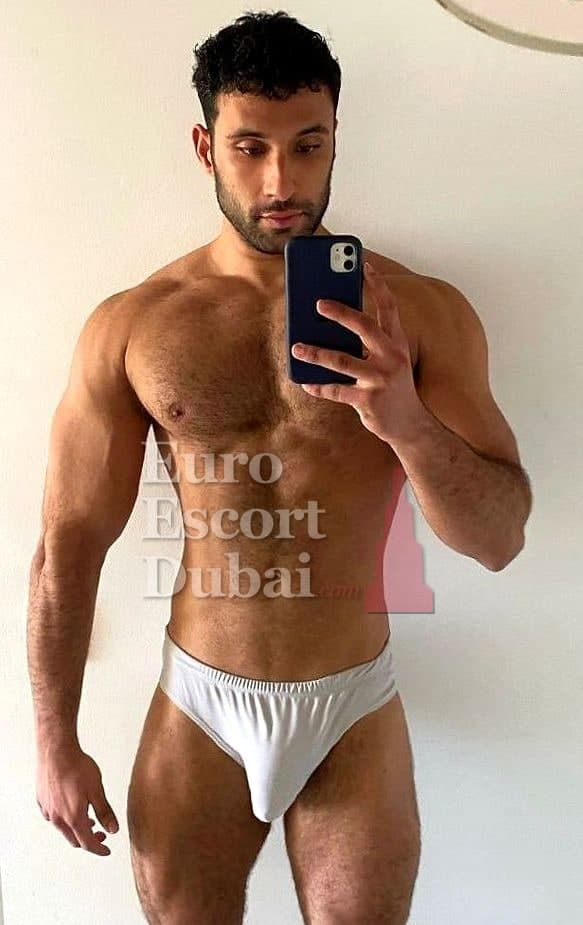 Faris, 25, escort in Dubai — black hair, 193 cm (photo 3 of 13)