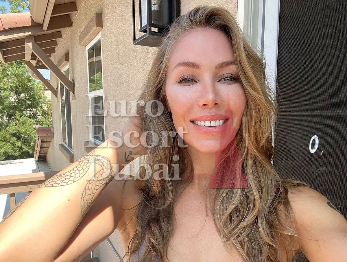 Alejandra, 32, escort in Dubai — blonde hair, Dutch (photo 10 of 10)