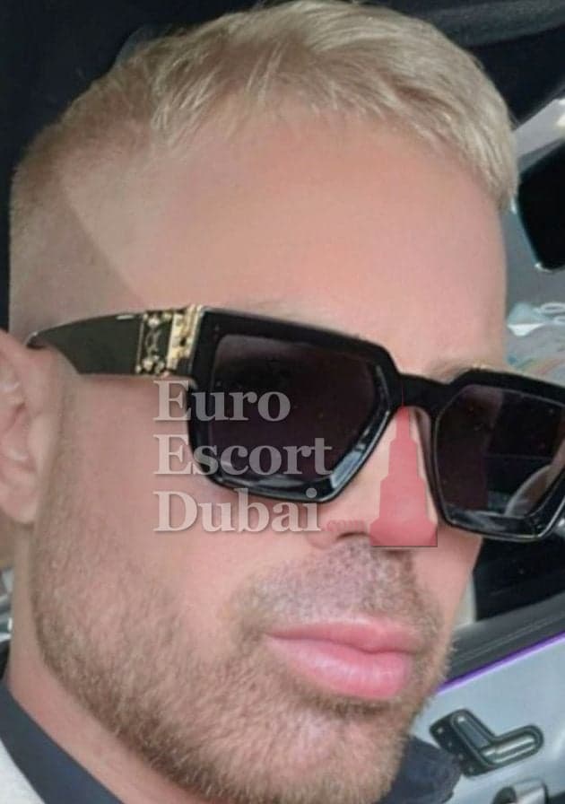Max, 31, escort in Abu Dhabi — blonde hair, 178 cm (photo 5 of 13)