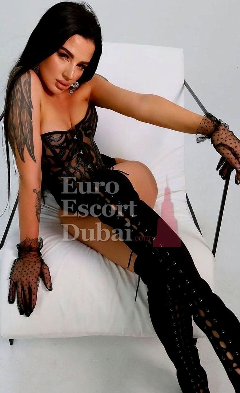 Larisa, 28, escort in Dubai — Russian, 167 cm (photo 8 of 10)