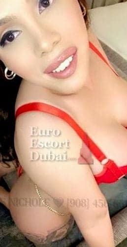 Michele, 29, escort in Dubai — Colombian, 161 cm (photo 8 of 12)