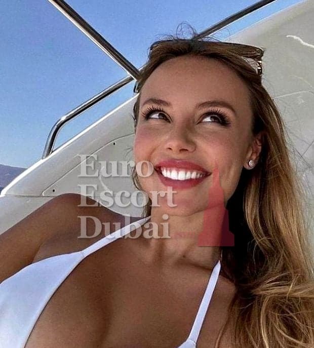 Anais, 30, escort in Dubai — blonde hair, 170 cm (photo 9 of 10)