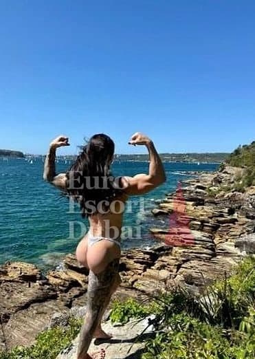 Jocelyn, 32, escort in Dubai — 170 cm, brown hair (photo 12 of 13)