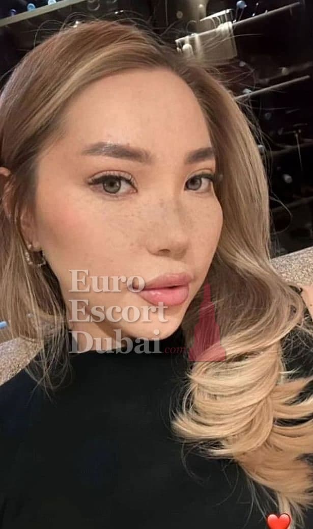 Dana, 25, escort in Dubai — 165 cm, blonde hair (photo 6 of 13)