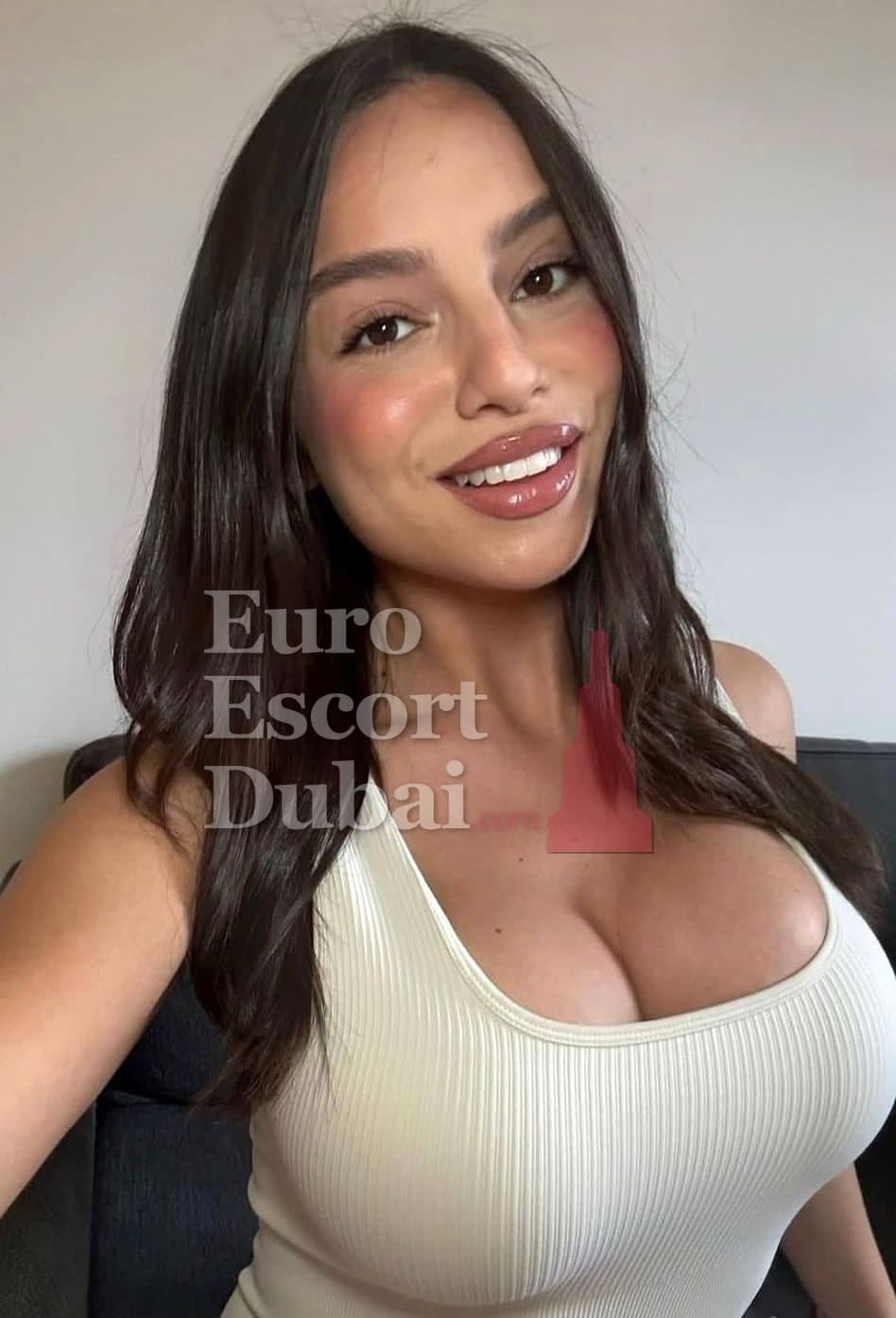 Lana, 22, escort in Abu Dhabi — Emirati, 167 cm (photo 5 of 6)