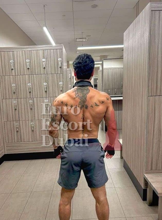 Nasser, 26, escort in Dubai — black hair, 170 cm (photo 13 of 13)