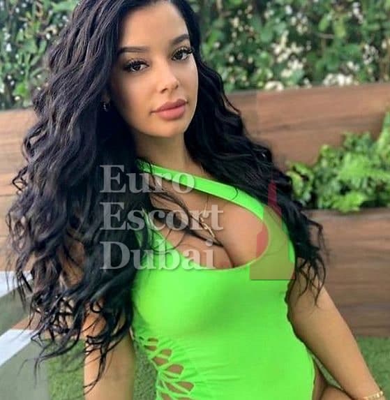 Afnan, 28, escort in Dubai — 180 cm, black hair (photo 9 of 10)