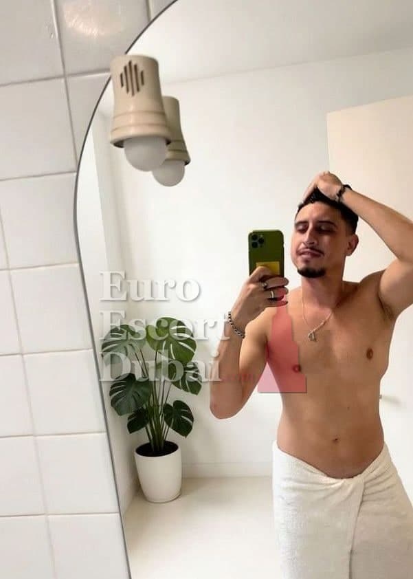 Jack, 24, escort in Dubai — 185 cm, black hair (photo 4 of 7)