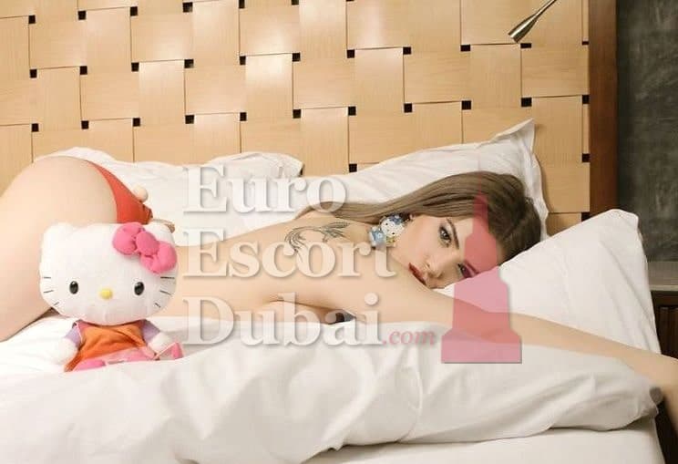 Veronica, 24, escort in Dubai — 170 cm, brown hair (photo 3 of 13)