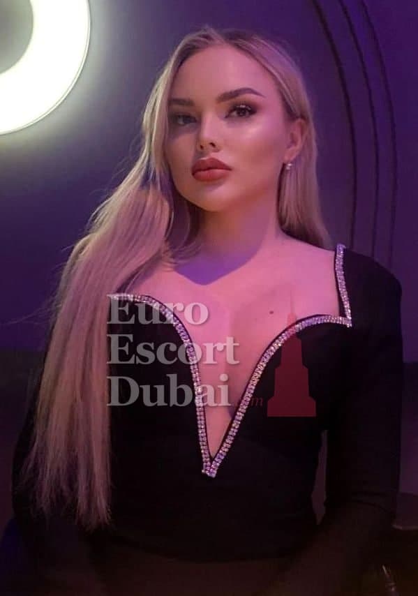 Ipek, 21, escort in Dubai — Turkish, 169 cm (photo 2 of 6)