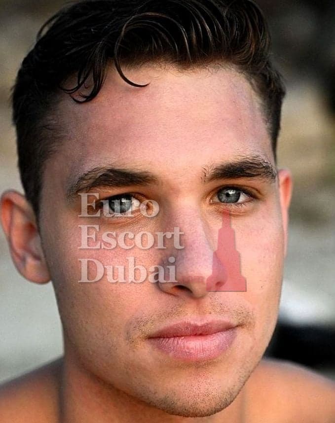 Hassan, 26, escort in Dubai — brown hair, 188 cm (photo 11 of 11)