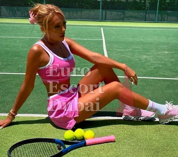 Alua, 26, escort in Dubai — Kazakh, 164 cm (photo 2 of 13)