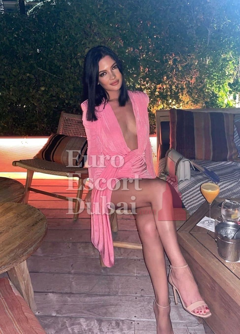 Halina, 29, escort in Dubai — 170 cm, brown hair (photo 9 of 10)