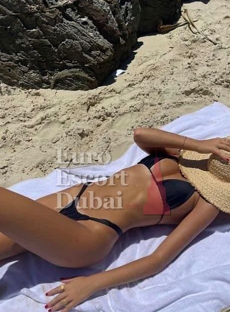 Halina, 29, escort in Dubai — 170 cm, brown hair (photo 3 of 10)