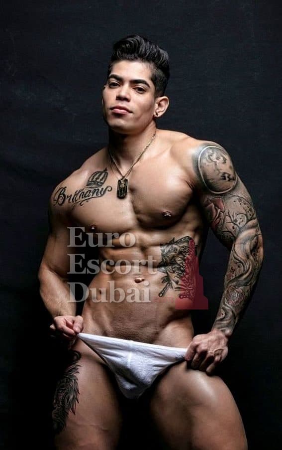 Javier, 26, escort in Abu Dhabi — black hair, 178 cm (photo 1 of 13)