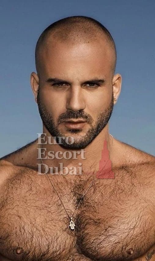 Tom, 28, escort in Dubai — blonde hair, 180 cm (photo 9 of 13)