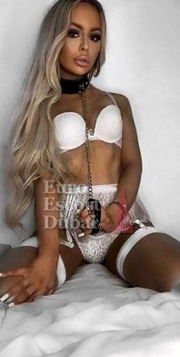 Ioana, 21, escort in Dubai — Russian, 158 cm (photo 8 of 13)