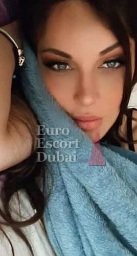 Renata, 23, escort in Abu Dhabi — brown hair, Colombian (photo 4 of 13)