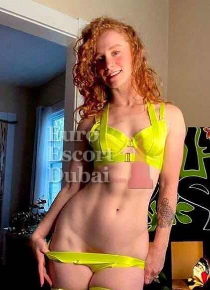Klara, 29, escort in Dubai — 172 cm, black hair (photo 2 of 5)