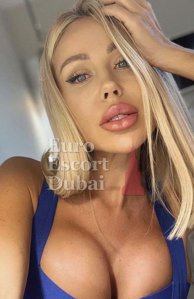 Weronika, 24, escort in Dubai — 170 cm, blonde hair (photo 6 of 8)