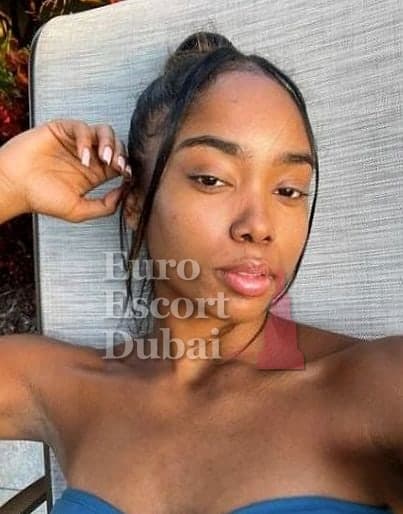Giada, 27, escort in Dubai — brown hair, Belgian (photo 4 of 4)