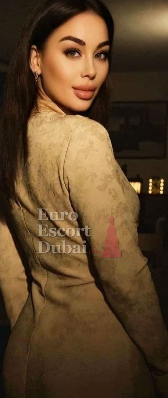 Zhanar, 29, escort in Dubai — Kazakh, 170 cm (photo 8 of 13)
