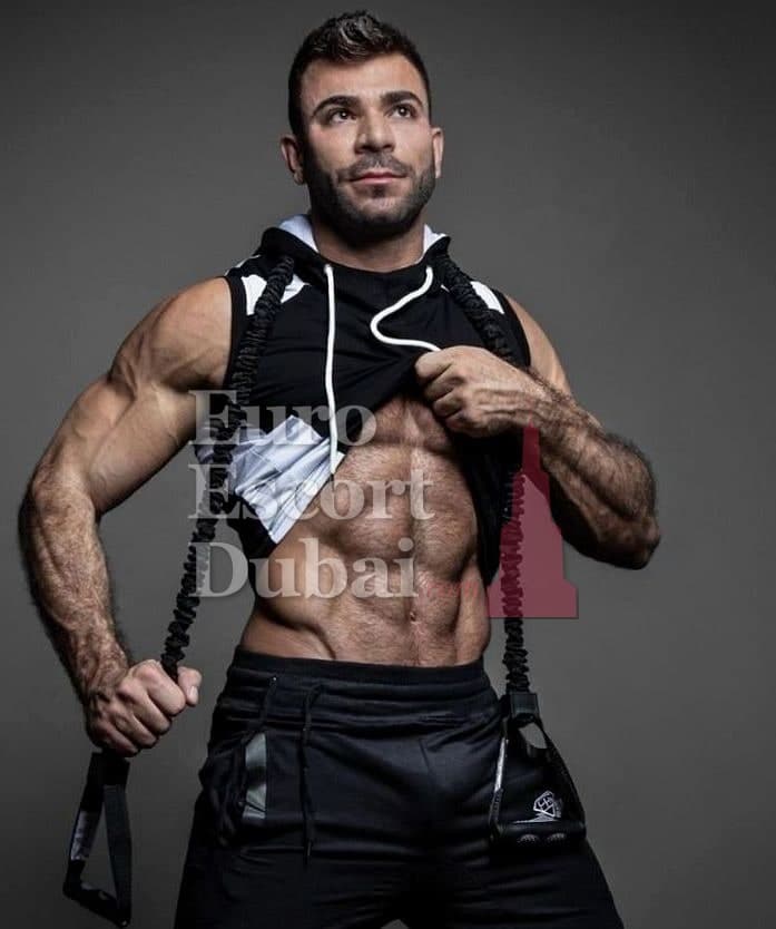 Thiago, 36, escort in Sharjah — black hair, 180 cm (photo 11 of 13)