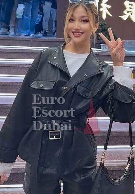 Ayzere, 26, escort in Dubai — blonde hair, Kazakh (photo 13 of 13)