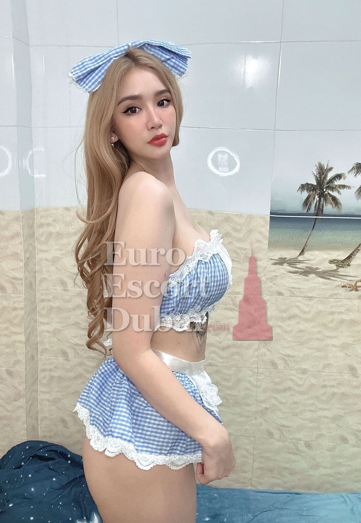 Nazanin, 26, escort in Dubai — Emirati, 165 cm (photo 2 of 6)