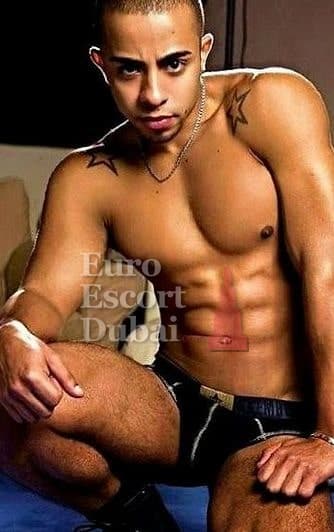 Isaac, 27, escort in Dubai — black hair, 173 cm (photo 5 of 7)