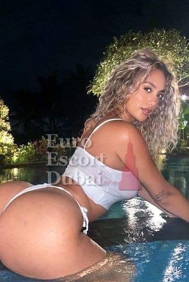 Priscilla, 28, escort in Dubai — 162 cm, brown hair (photo 8 of 9)