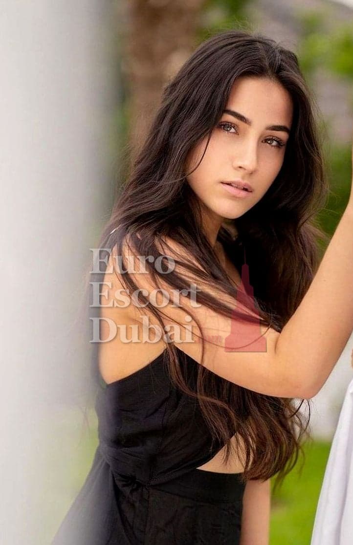 Ayla, 24, escort in Dubai — brown hair, Turkish (photo 4 of 5)