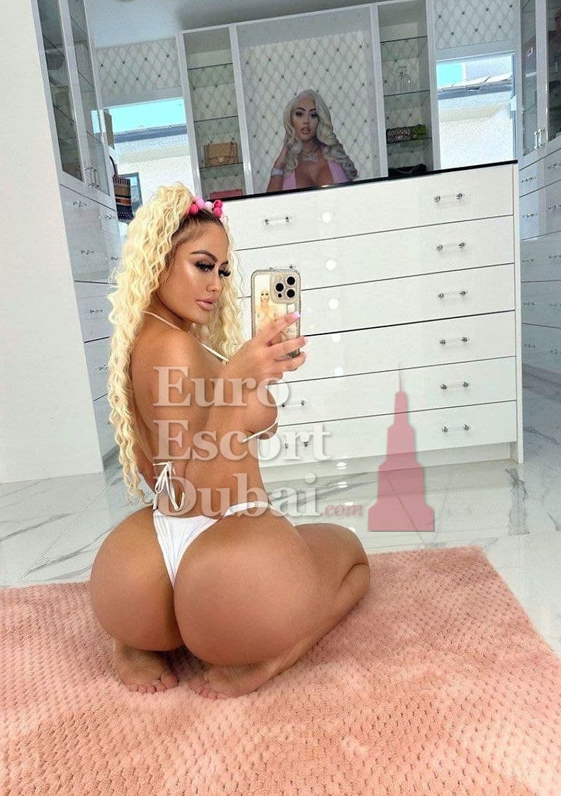 Rachel, 30, escort in Abu Dhabi — Canadian, 175 cm (photo 1 of 5)
