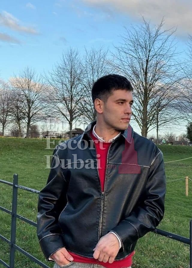 Lorenzo, 33, escort in Dubai — black hair, 180 cm (photo 9 of 12)