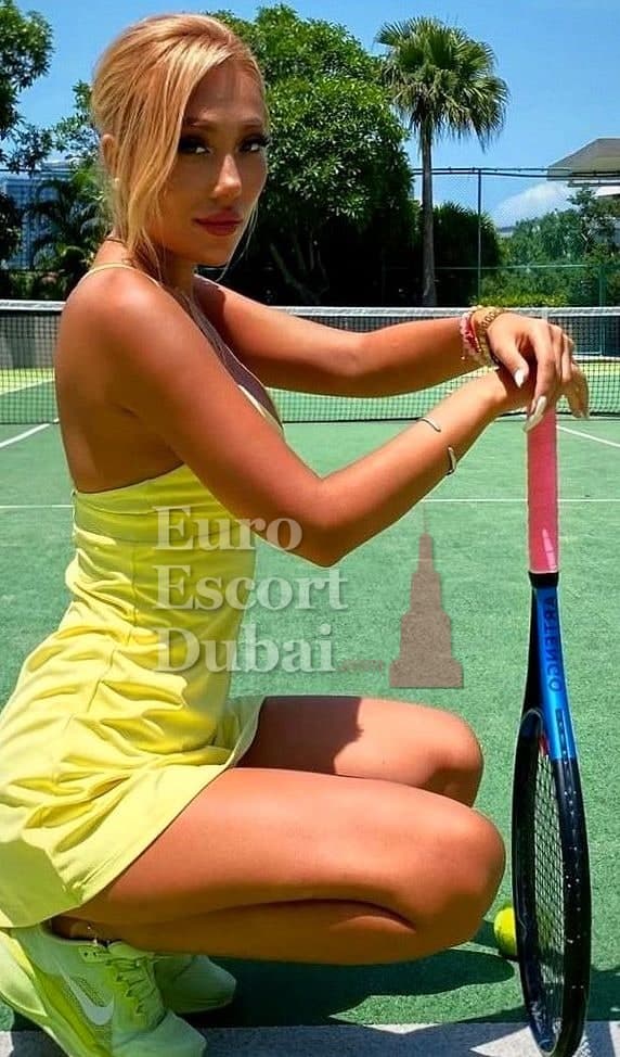 Alua, 26, escort in Dubai — 164 cm, blonde hair (photo 3 of 13)