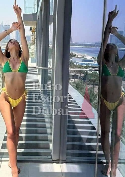 Liliya, 22, escort in Abu Dhabi — blonde hair, Russian (photo 4 of 11)