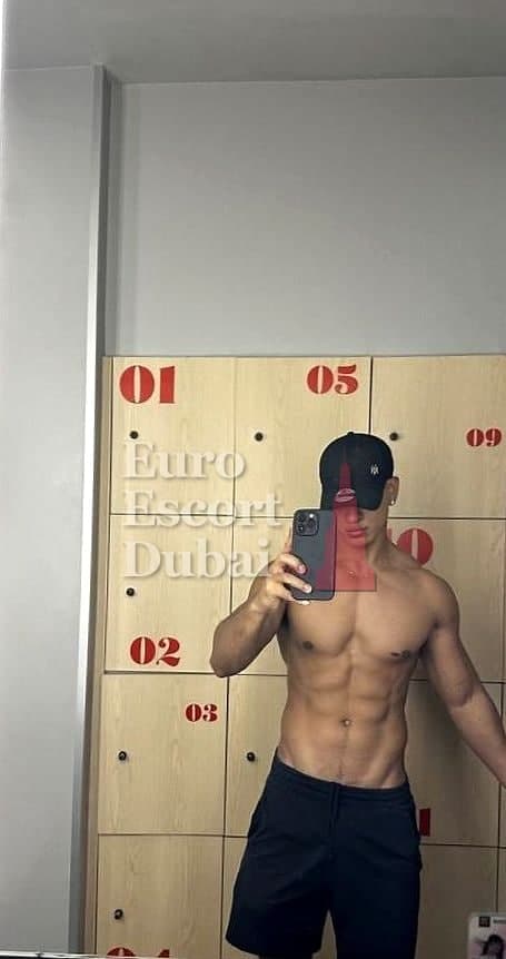 Grant, 26, escort in Dubai — black hair, 175 cm (photo 3 of 13)