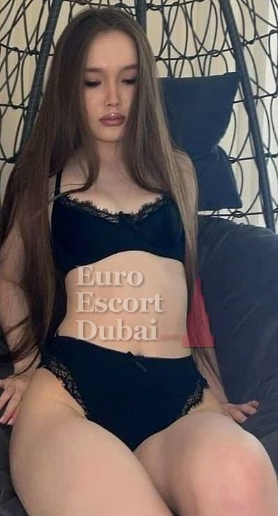 Munisa, 18, escort in Dubai — brown hair, Kazakh (photo 4 of 13)