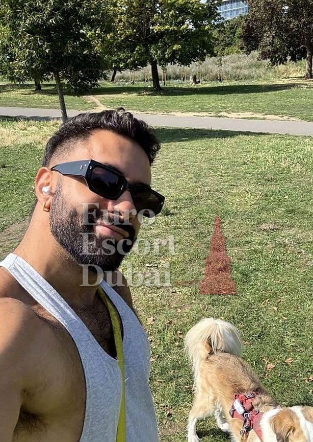 Sam, 35, escort in Dubai — 180 cm, black hair (photo 10 of 10)