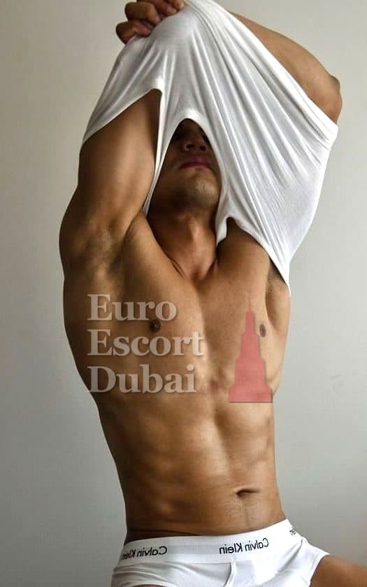 Tomas, 28, escort in Abu Dhabi — brown hair, 178 cm (photo 1 of 10)