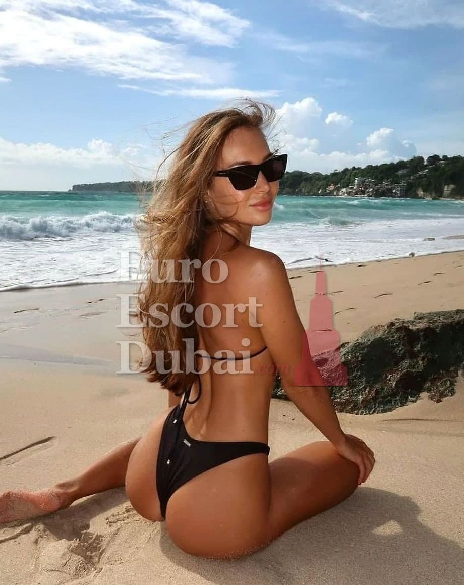 Vanille, 26, escort in Dubai — 170 cm, brown hair (photo 2 of 6)