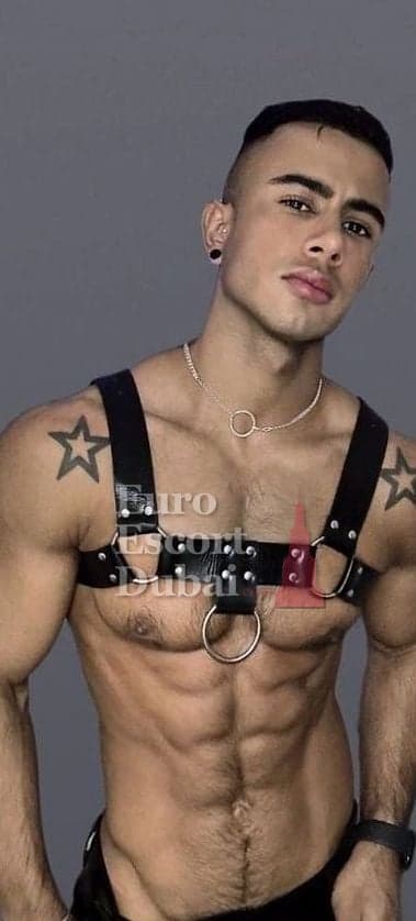 Rustam, 25, escort in Dubai — black hair, 173 cm (photo 7 of 8)